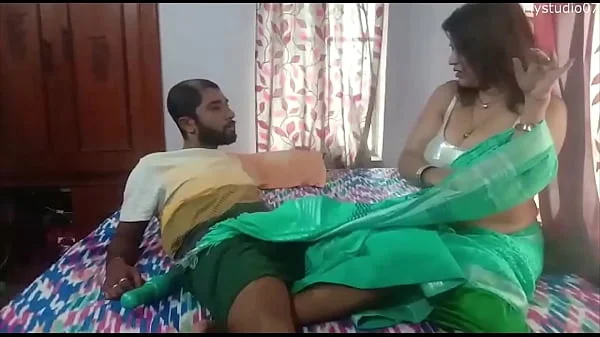 Indian sexy nokrani fucked by young boss.. viral with clear audio!!